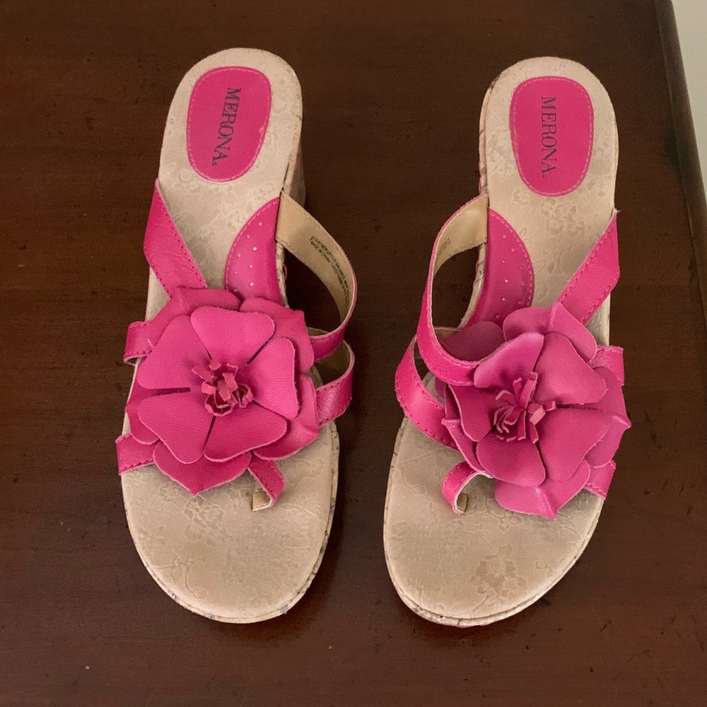 Merona, pink wedges, size 9